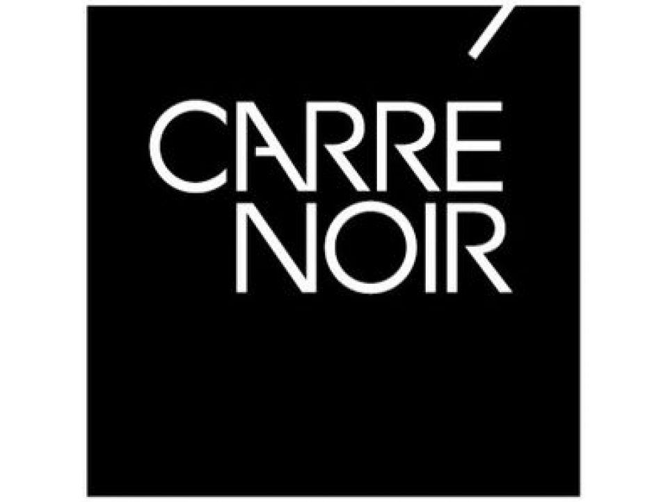 carre noir.jpg